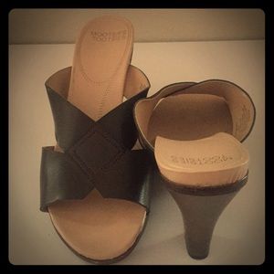 Mootsies Tootsies slip on sandals